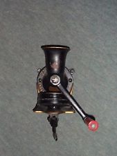 Spong No.1 Coffee Grinder with tray. Very good condition.